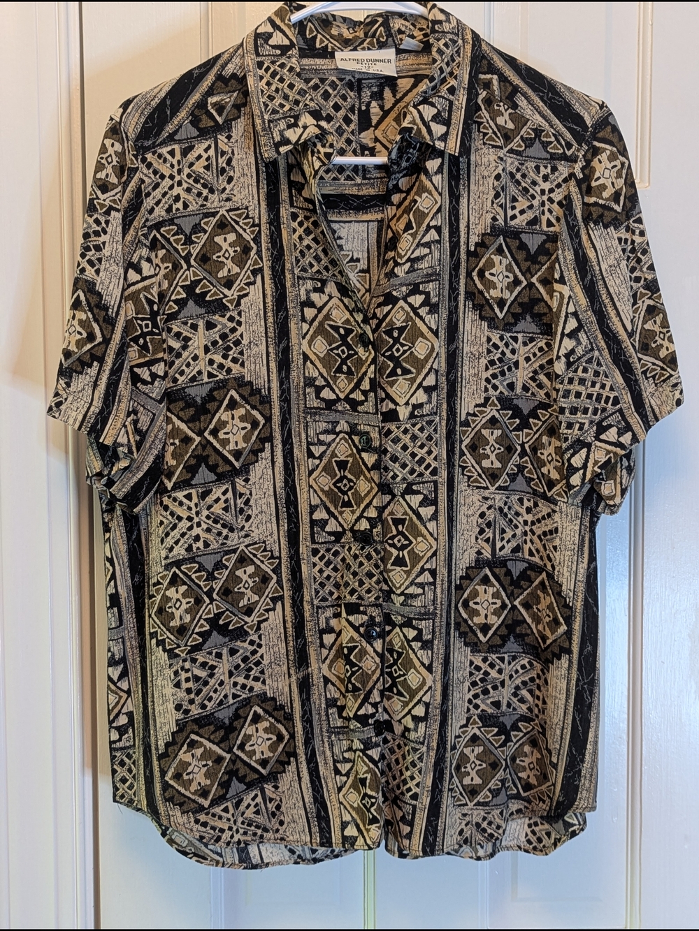 Alfred Dunner Black & Tan Geometric Short Sleeve Button-Down Shirt